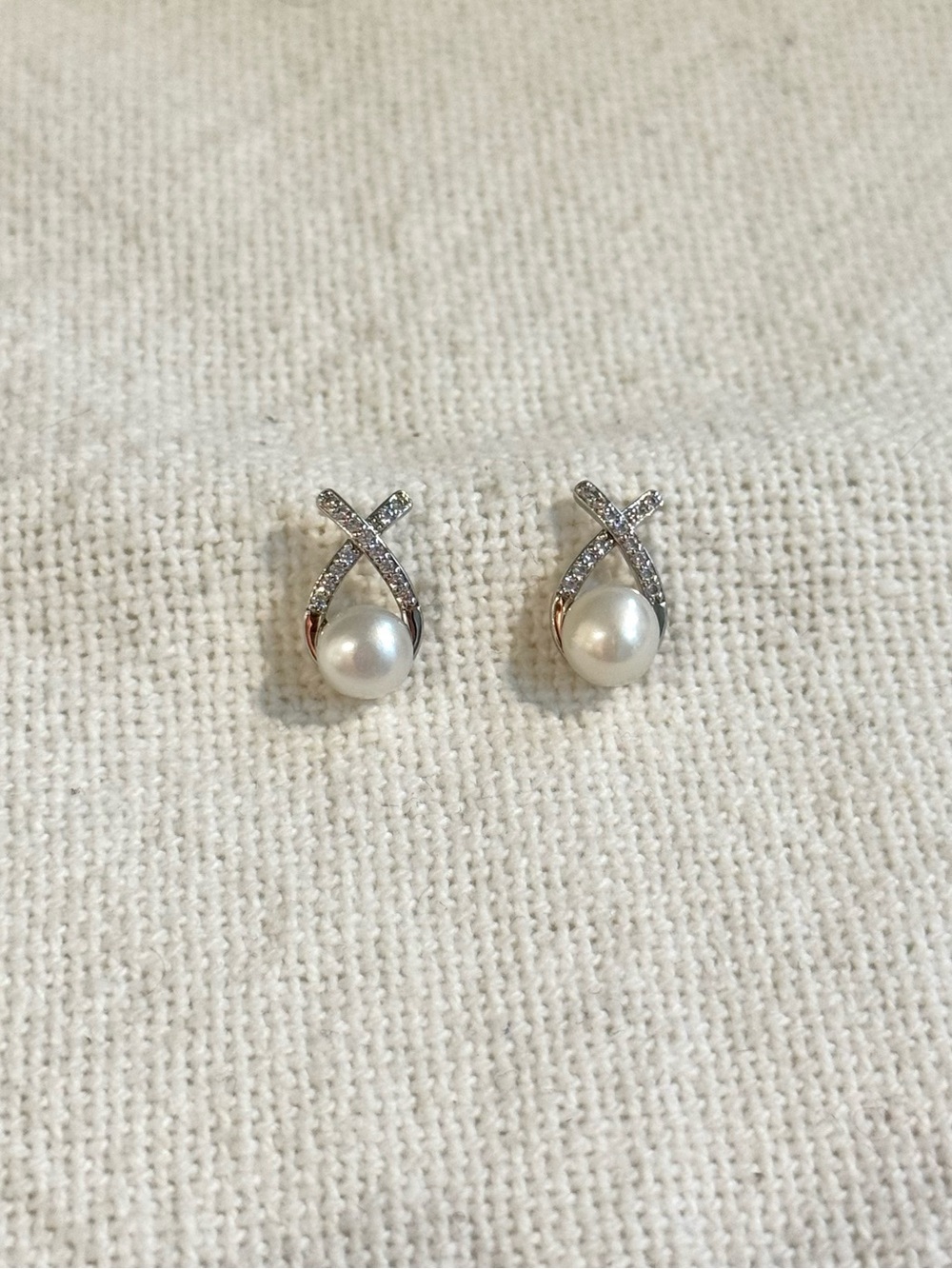 NEW! Classic Pearl & CZ Stud Earrings White Gold Plated